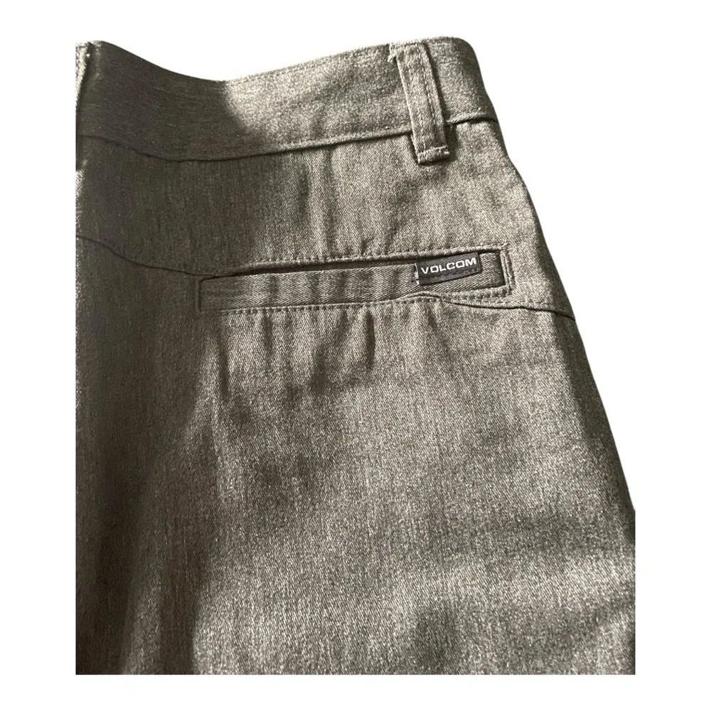 Volcom nwt boys